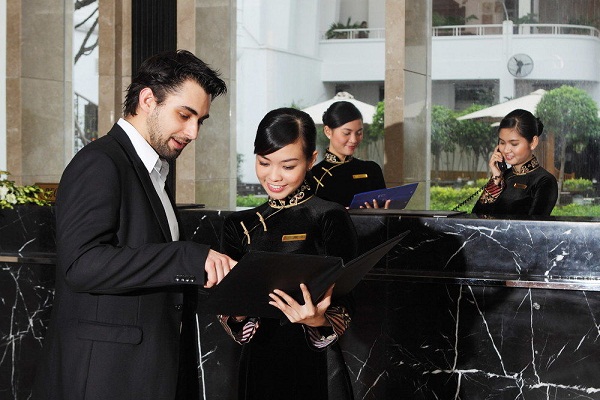 Trưởng  Bộ phận Lễ tân