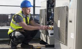 Chuyên viên  kỹ thuật giám sát hệ thống điện Khách sạn 